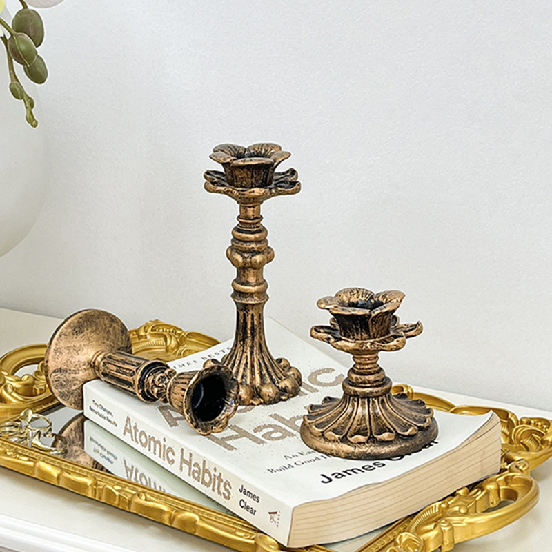 Castiçal de Bronze Vintage com - Tables avaliação e preço